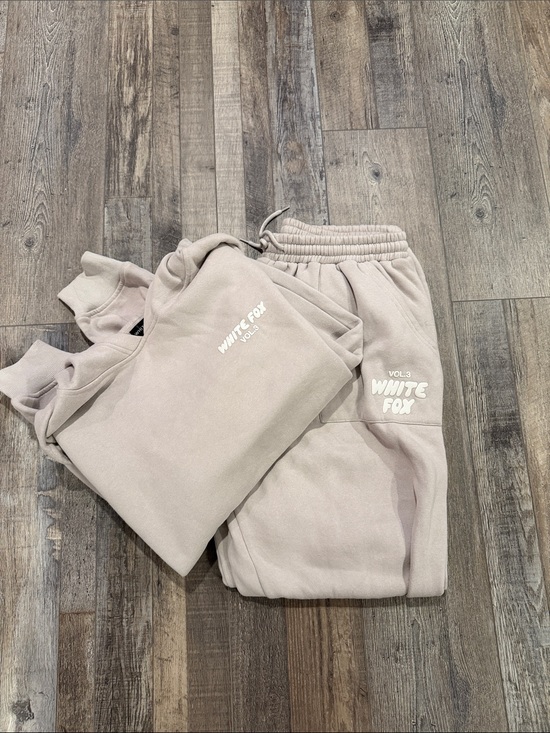 White Fox Boutique Tops - Women’s White Fox set! SELLING TOGETHER